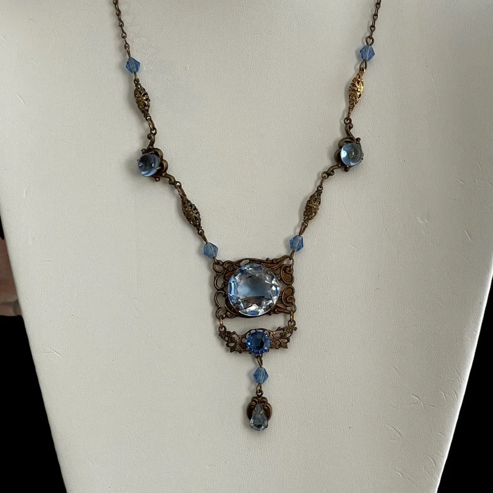 Original Art Deco 1920s blue crystal glass and brass pendant necklace - Picture 9 of 14